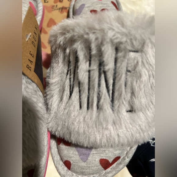 ♥️Rae Dunn BE MINE Women’s Slippers - Picture 8 of 12